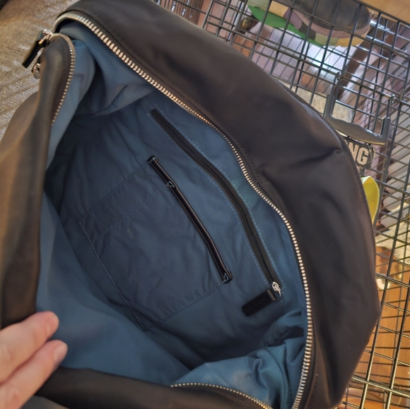 Samsonite & Sarah Jessica Parker: The Carried Away Convertible - Picture 4 of 4